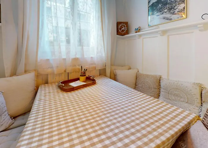 Apartment Chavallera 5